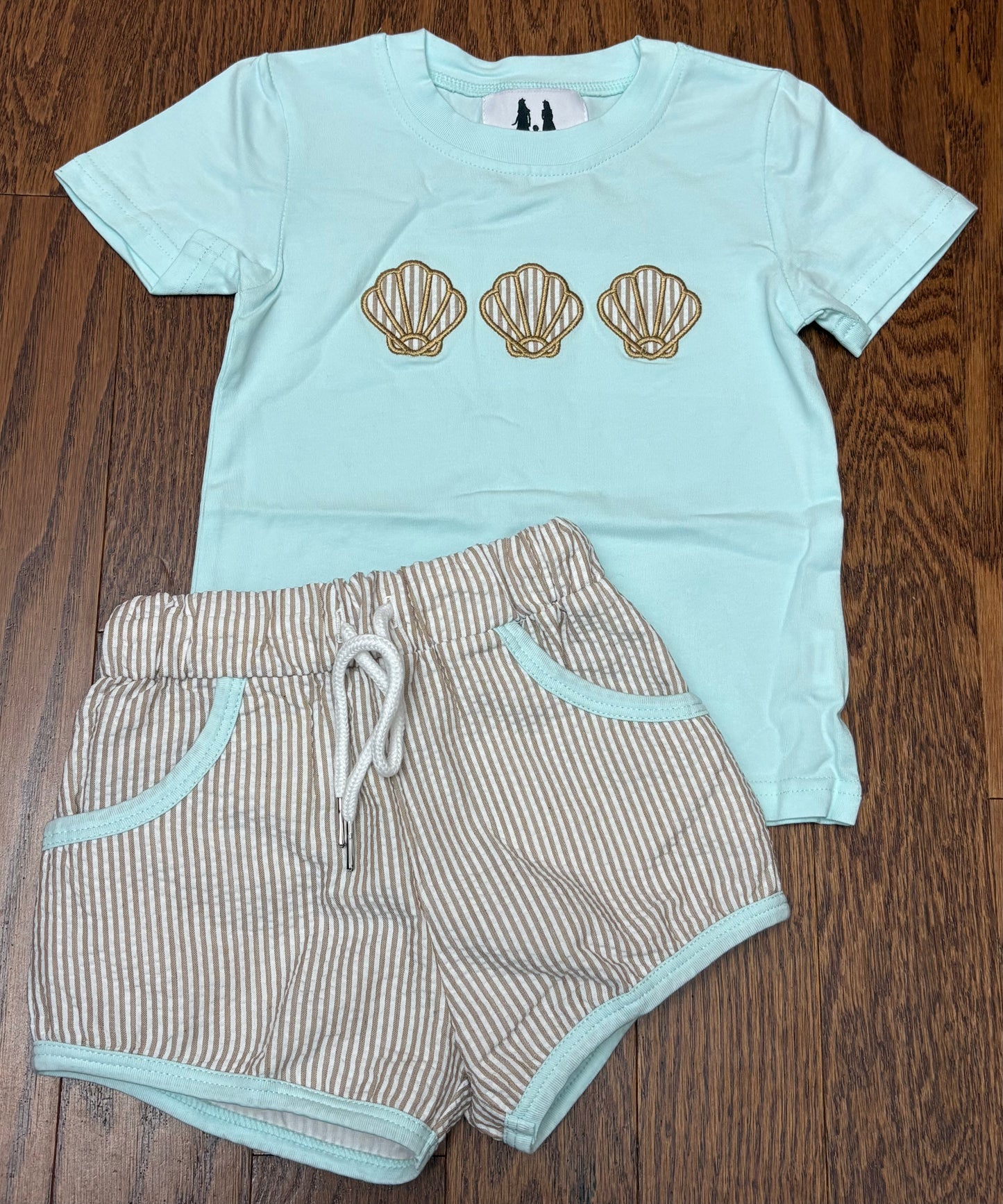 Sand dollar boy short set