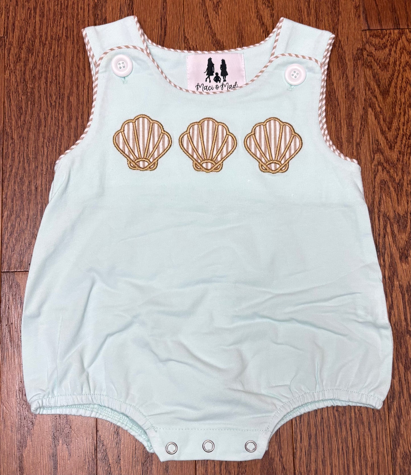 Sand dollar boy bubble