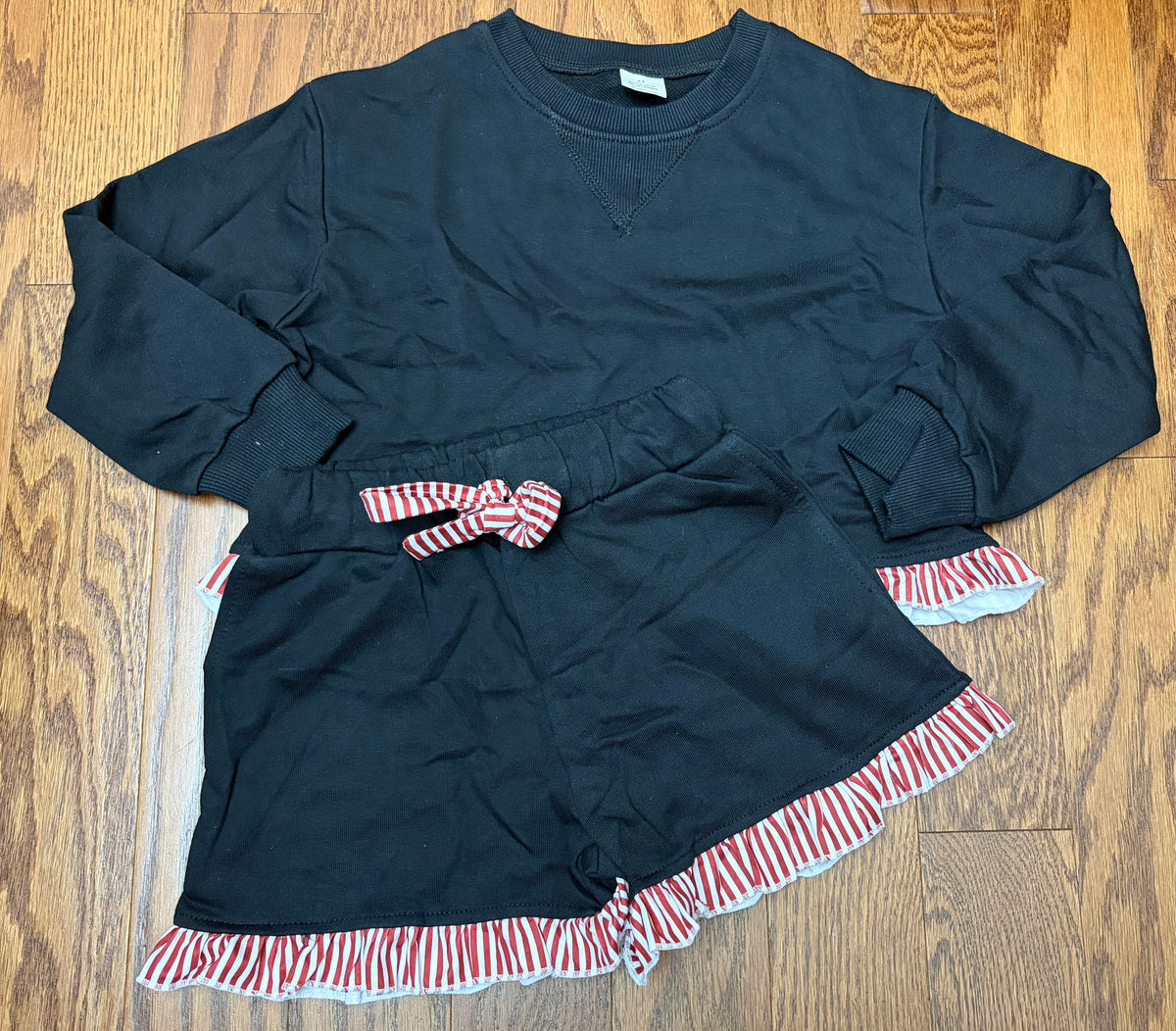 Sweet in Style Garnet and Black Girl Short set