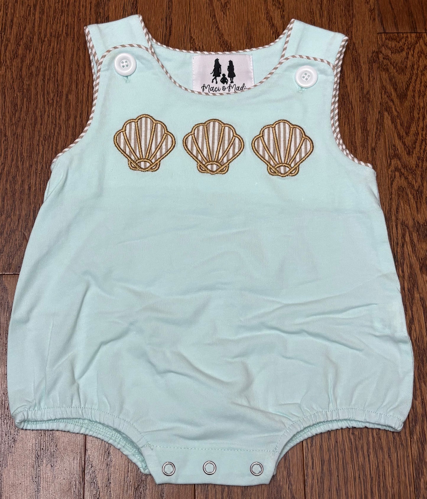 Sand dollar boy bubble