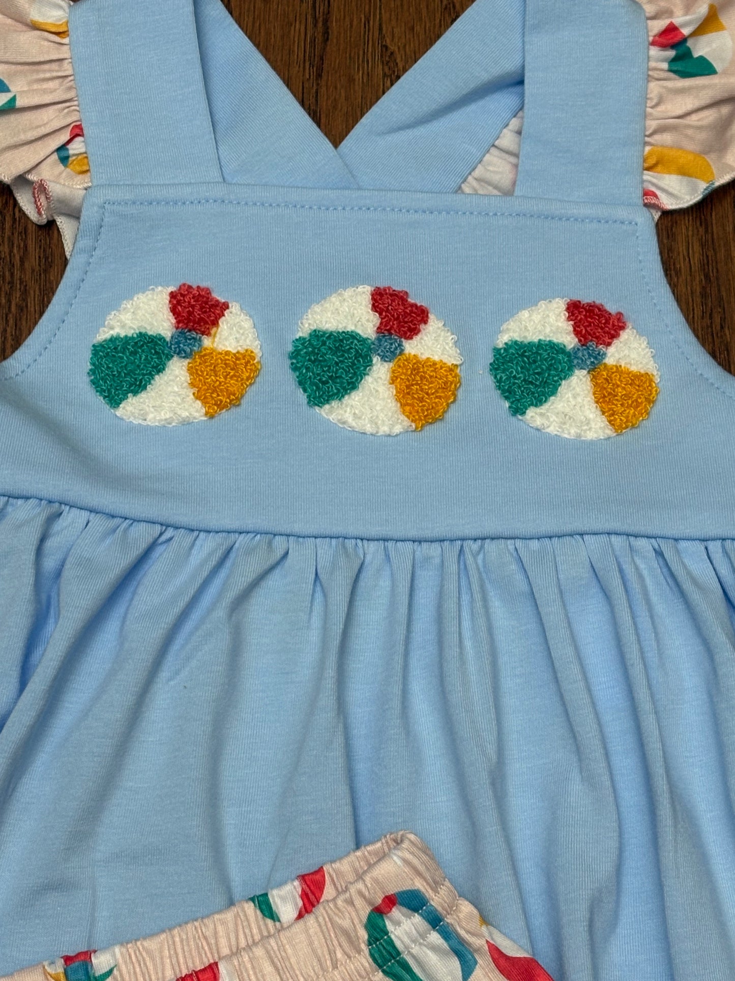 Machine French knot beach balls girl short set