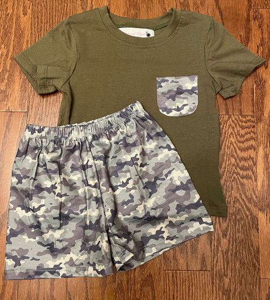 Camouflage boys pocket short set